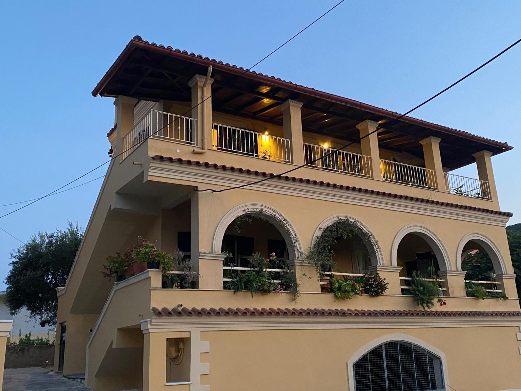 Alexandra'S Boutique House Villa Kato Garouna Exterior photo